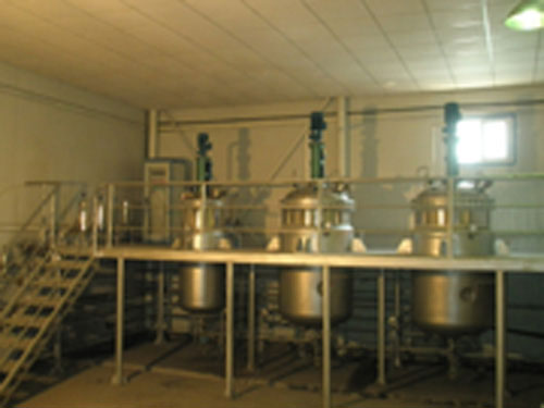 LG-PJ系列全自動(dòng)多聯(lián)不銹鋼發(fā)酵罐&mdash;中試車間