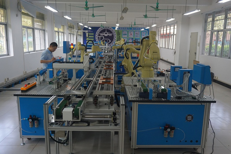 工業(yè)機(jī)器人全自動(dòng)生產(chǎn)線實(shí)操訓(xùn)練系統(tǒng)